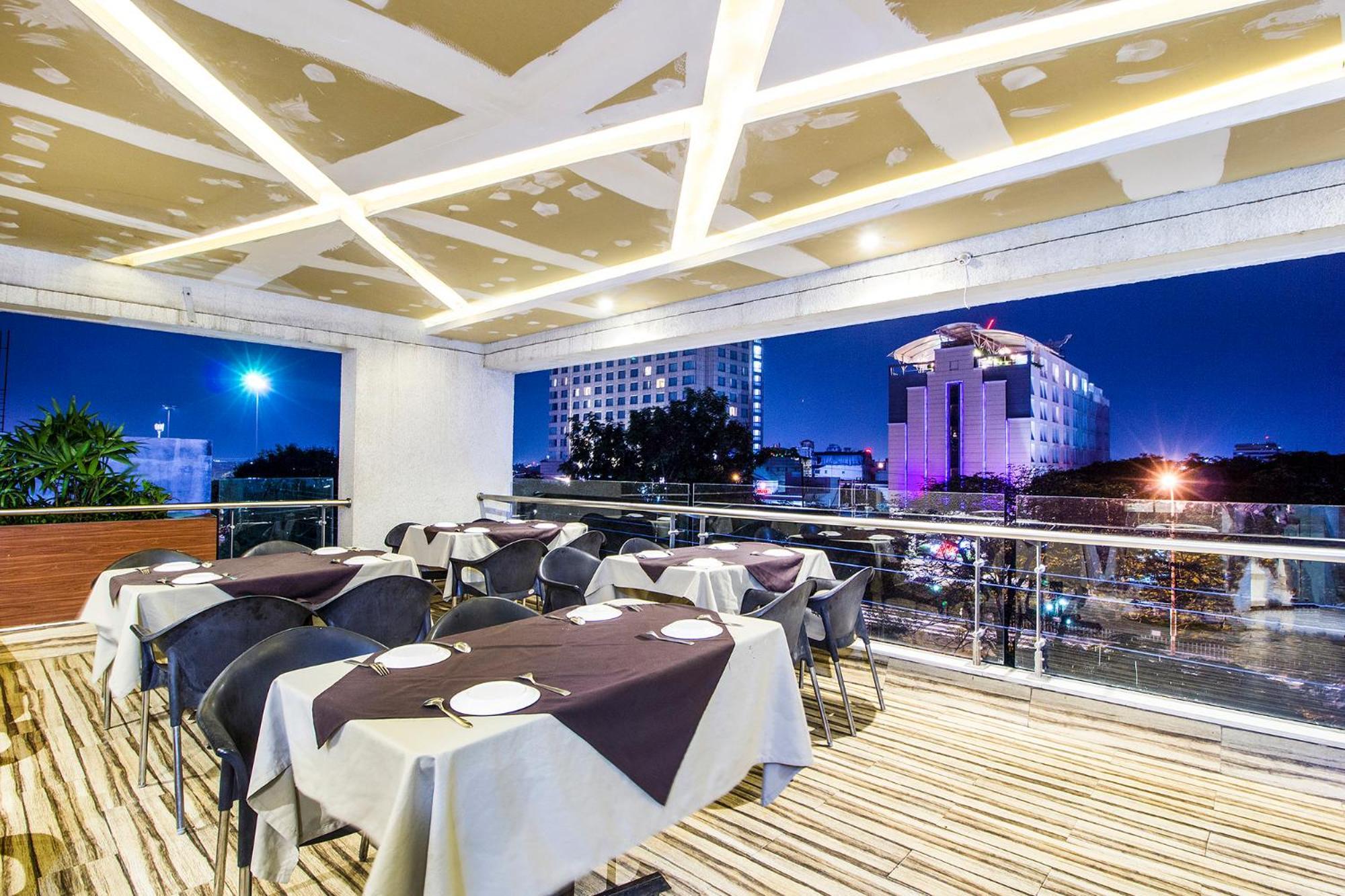 אינדורה Fabhotel Prime Avenue מראה חיצוני תמונה