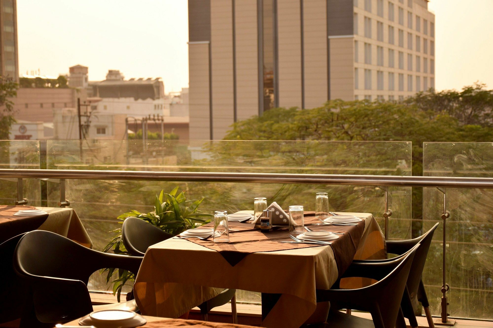 אינדורה Fabhotel Prime Avenue מראה חיצוני תמונה