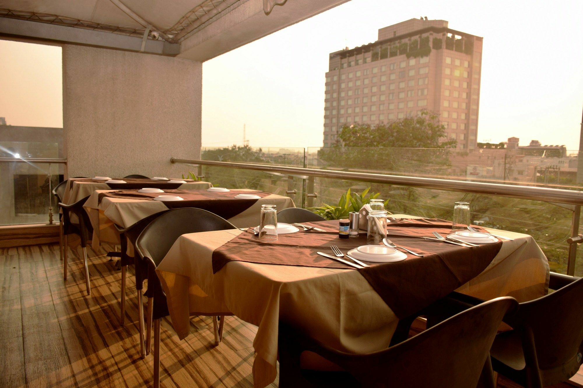 אינדורה Fabhotel Prime Avenue מראה חיצוני תמונה