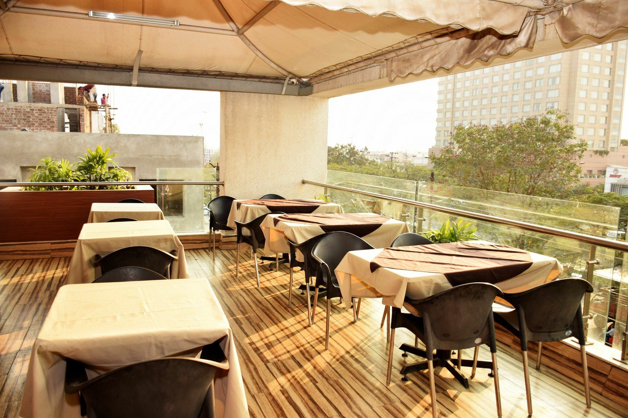 אינדורה Fabhotel Prime Avenue מראה חיצוני תמונה